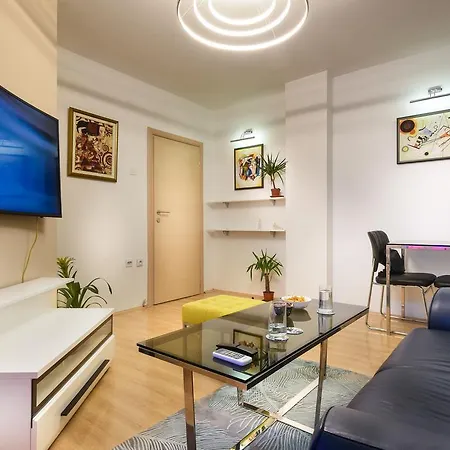 Deluxe Apartment